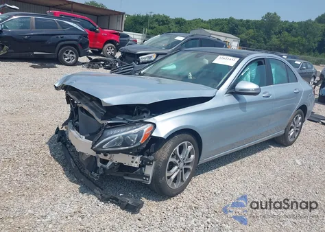 2017 Mercedes-Benz C 300 Luxury/Sport из США, поврежденный, VIN 55SWF4JB1HU179970